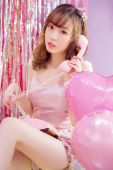 她来自胡志明市在线观看